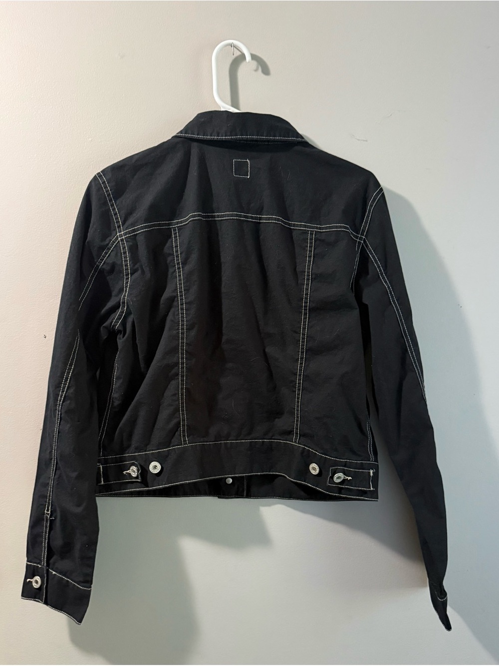 Vintage GAP Dark Denim Jacket with White Contrast Stitching - Picture 2 of 4